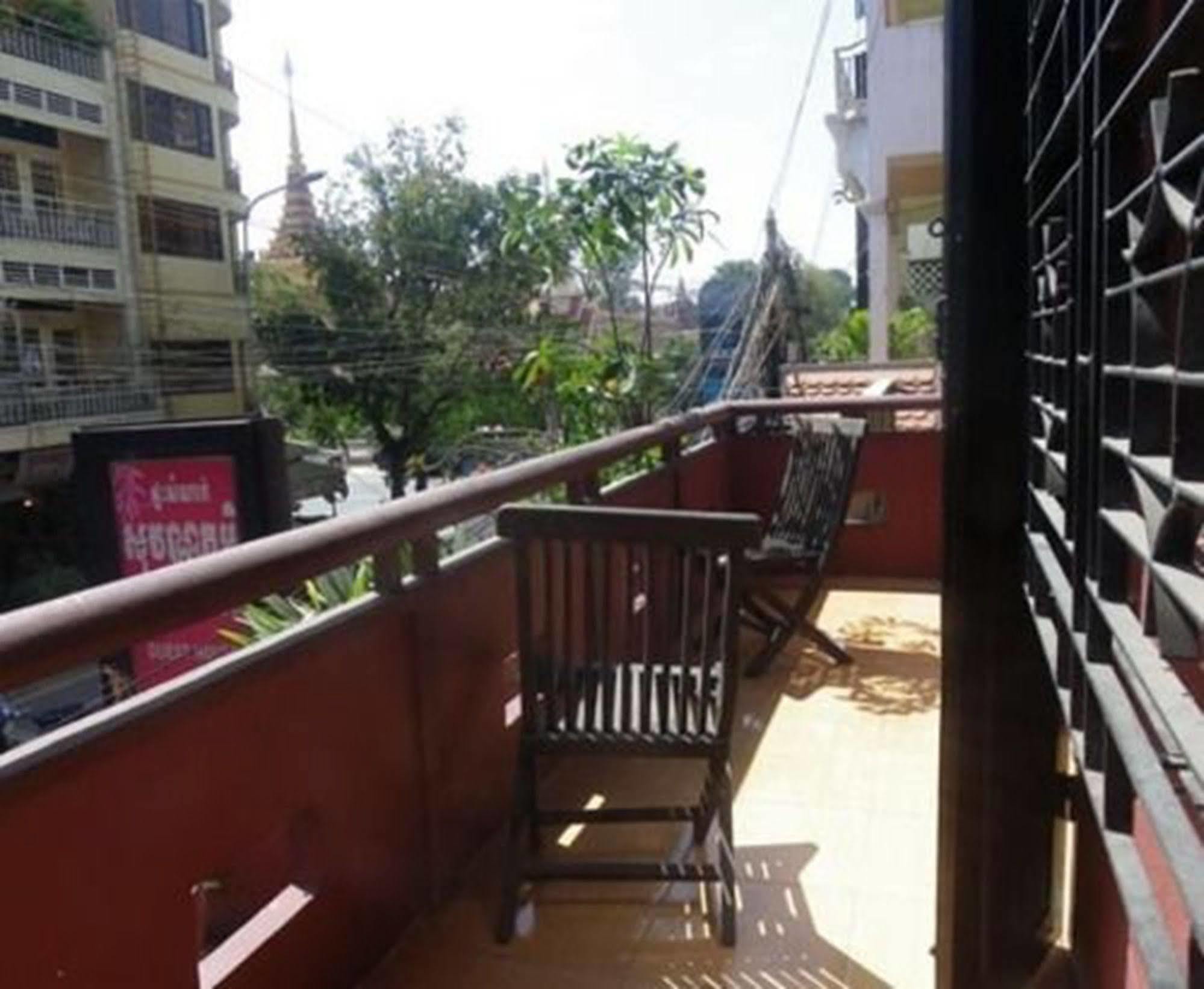 Sovanphum Guesthouse And Restaurant Phnom Penh Zewnętrze zdjęcie