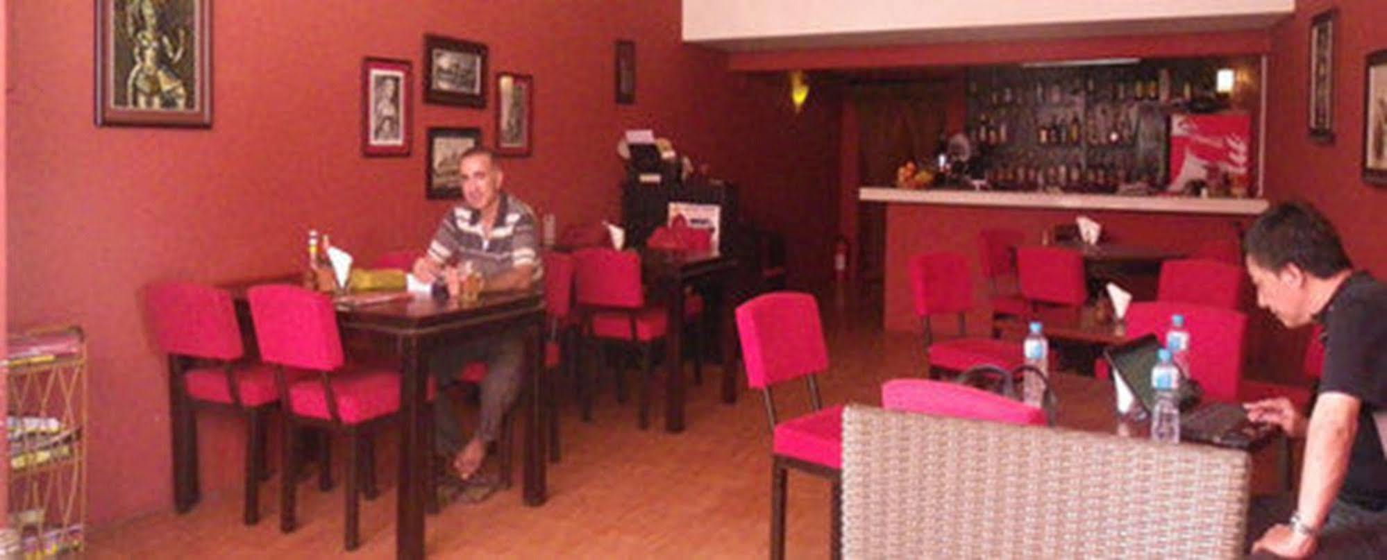 Sovanphum Guesthouse And Restaurant Phnom Penh Zewnętrze zdjęcie
